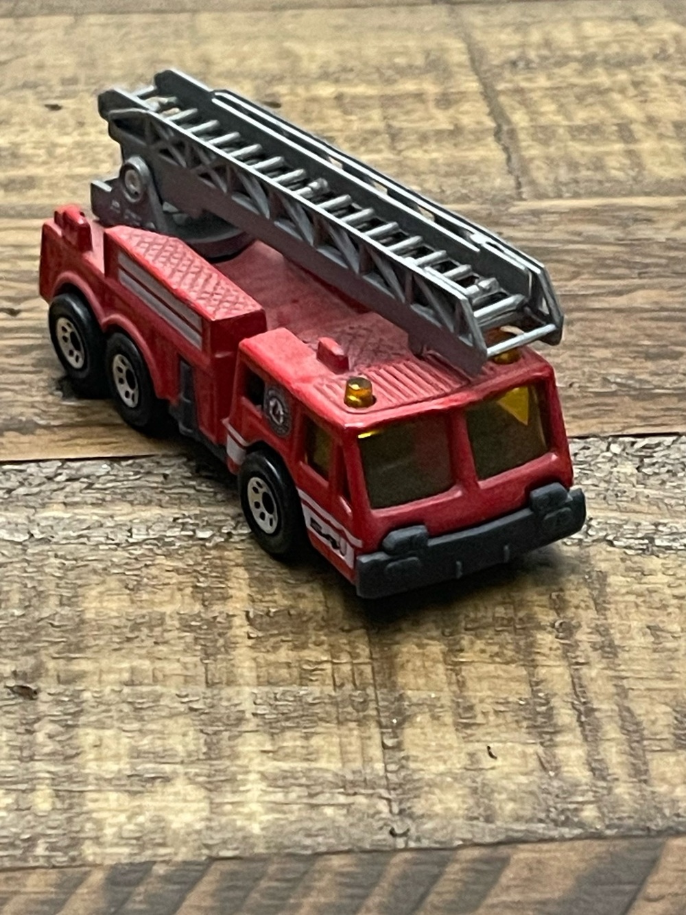 vintage Matchbox diecast Oshkosh fire rescue truck